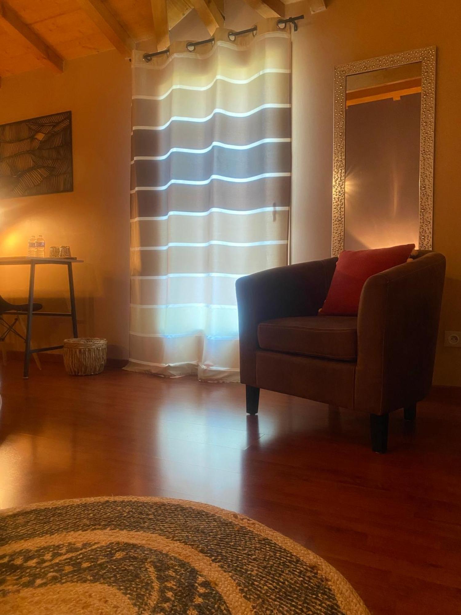 Le Domaine D'Adrien Apartment Larnage Bagian luar foto
