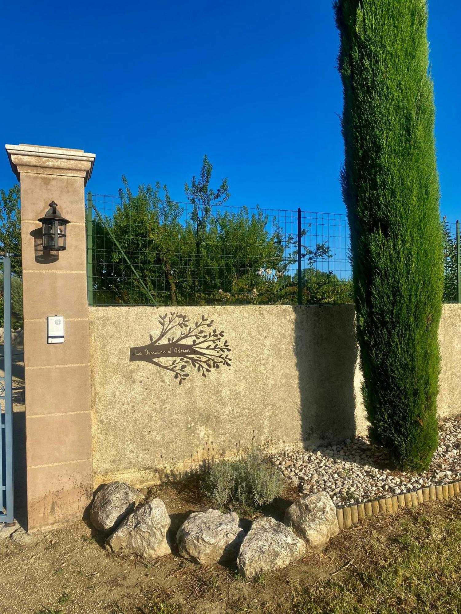 Le Domaine D'Adrien Apartment Larnage Bagian luar foto