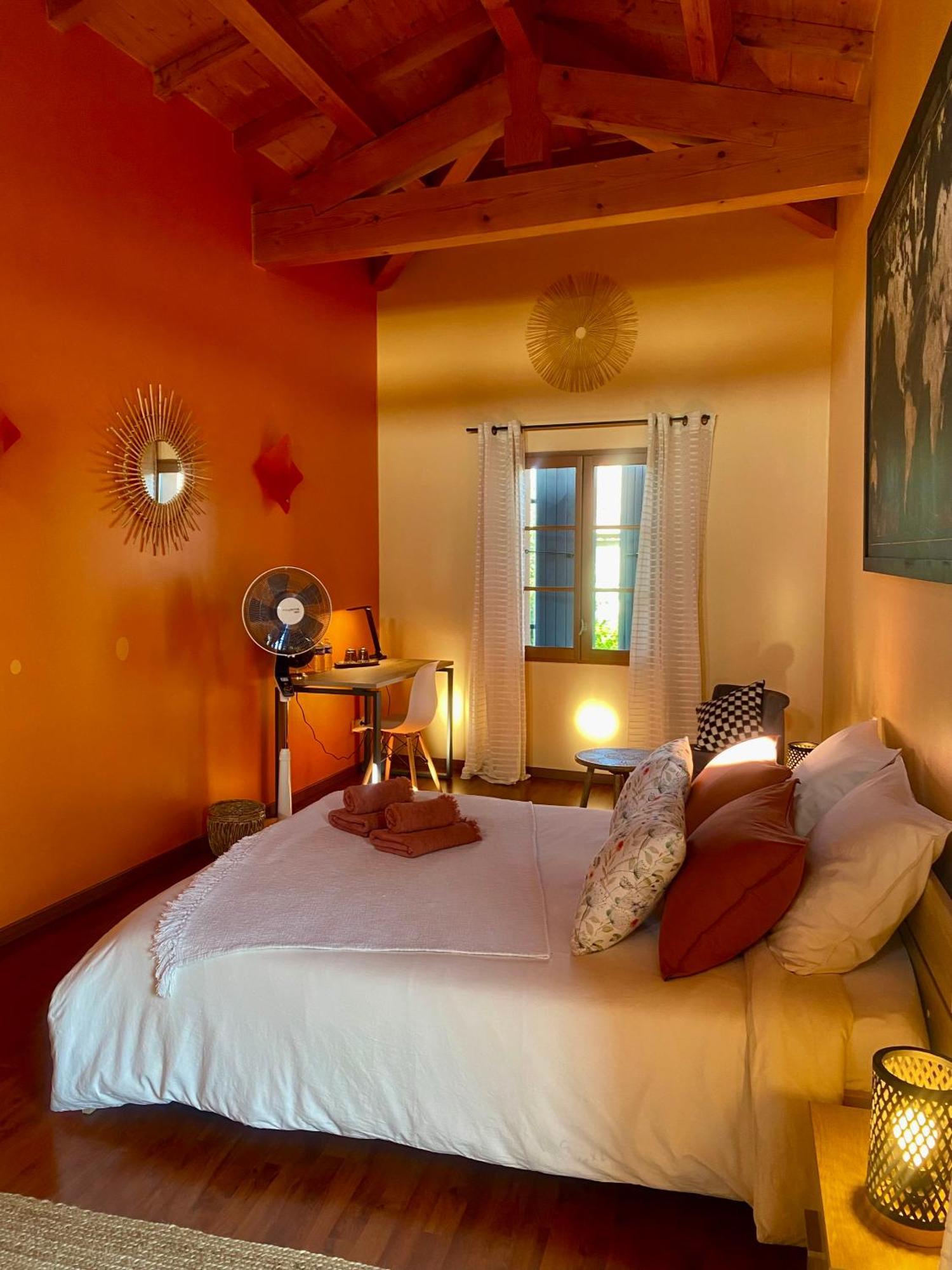 Le Domaine D'Adrien Apartment Larnage Bagian luar foto